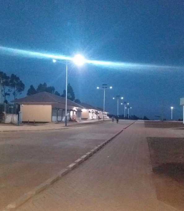 郑州市非洲科特迪瓦太阳能路灯工程